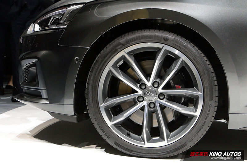 較預售調降3萬元 新世代《Audi A5》家族狹5年保固在臺上市 較預售調降3萬元 新世代《Audi A5》家族狹5年保固在臺上市