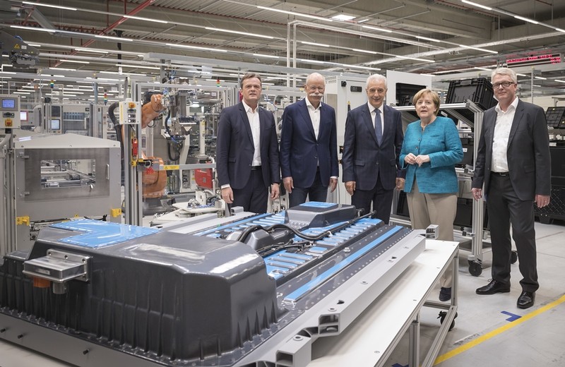 戴姆勒集團《Daimler》投資5億歐元 於德國柏林建立全新電池工廠 戴姆勒集團《Daimler》投資5億歐元 於德國柏林建立全新電池工廠