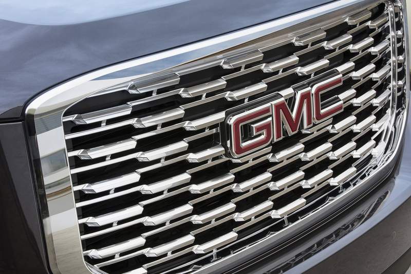 2018年式《GMC Yukon Denali》傳承經典水箱護罩設計 2018年式《GMC Yukon Denali》傳承經典水箱護罩設計