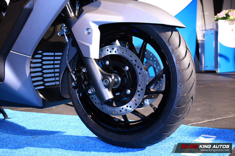 日製進口29.6萬起! 《Suzuki Burgman 400》強襲國內黃牌重機市場 日製進口29.6萬起! 《Suzuki Burgman 400》強襲國內黃牌重機市場