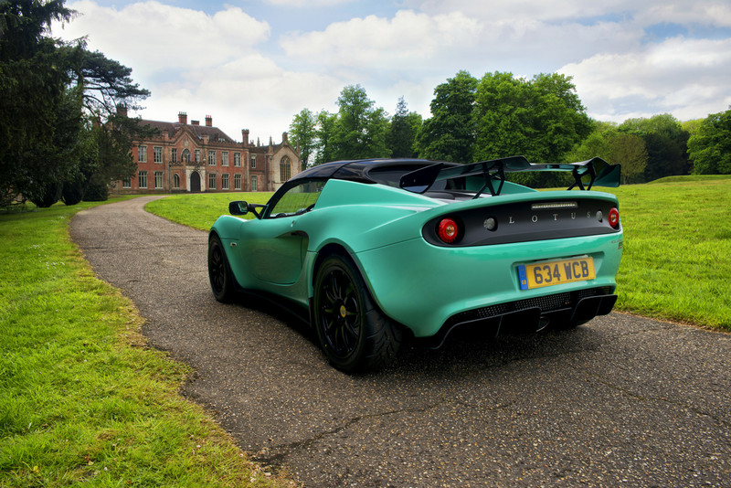 傳承極致輕量精神 《Lotus Elise Cup 250》俐落現身 傳承極致輕量精神 《Lotus Elise Cup 250》俐落現身