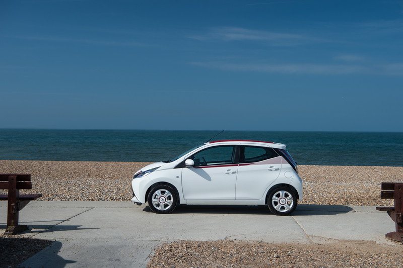 《Toyota Aygo x-claim》英國限量迎夏日 《Toyota Aygo x-claim》英國限量迎夏日