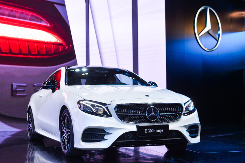 中國首演《Mercedes-Benz》深港澳車展發表多款新作 中國首演《Mercedes-Benz》深港澳車展發表多款新作