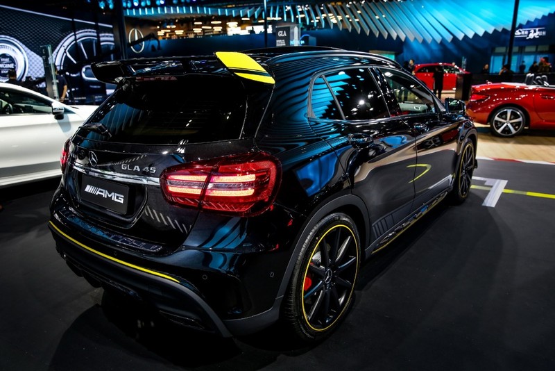 中國首演《Mercedes-Benz》深港澳車展發表多款新作 中國首演《Mercedes-Benz》深港澳車展發表多款新作