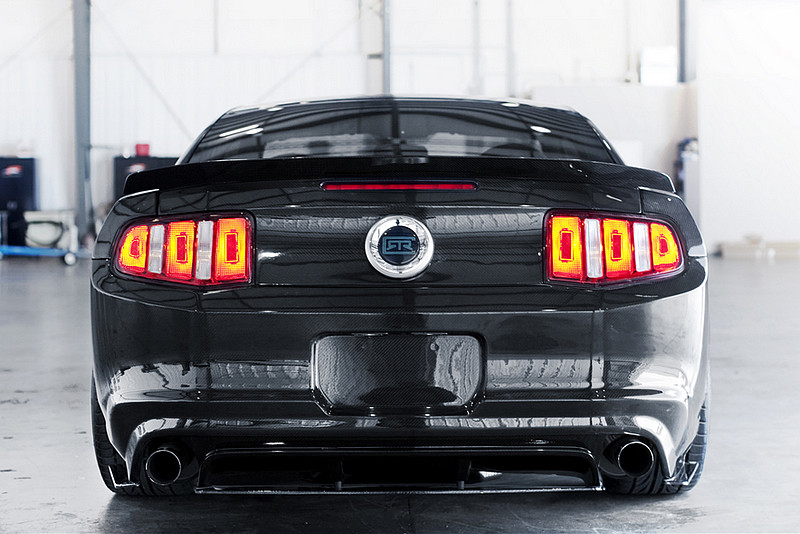 獨一無二碳纖野馬Vaughn Gittin Jr.專屬《Ford Mustang RTR-C》準備拍賣 獨一無二碳纖野馬Vaughn Gittin Jr.專屬《Ford Mustang RTR-C》準備拍賣