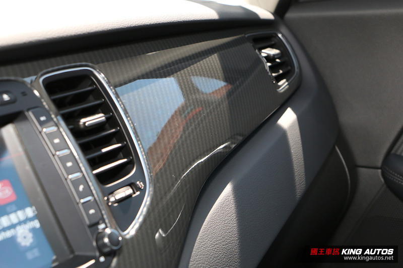 《Kia Carens》改款導入盲點偵測 79.9萬元起標配6氣囊發表上市 《Kia Carens》改款導入盲點偵測 79.9萬元起標配6氣囊發表上市