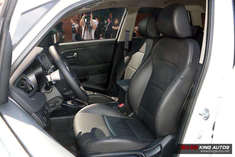 《Kia Carens》改款導入盲點偵測 79.9萬元起標配6氣囊發表上市 《Kia Carens》改款導入盲點偵測 79.9萬元起標配6氣囊發表上市