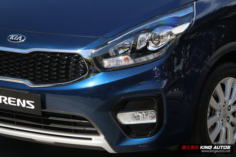 《Kia Carens》改款導入盲點偵測 79.9萬元起標配6氣囊發表上市 《Kia Carens》改款導入盲點偵測 79.9萬元起標配6氣囊發表上市