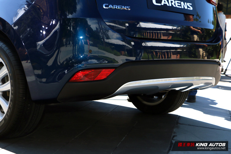 《Kia Carens》改款導入盲點偵測 79.9萬元起標配6氣囊發表上市 《Kia Carens》改款導入盲點偵測 79.9萬元起標配6氣囊發表上市