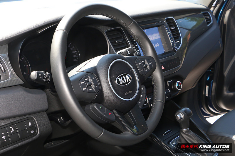 《Kia Carens》改款導入盲點偵測 79.9萬元起標配6氣囊發表上市 《Kia Carens》改款導入盲點偵測 79.9萬元起標配6氣囊發表上市