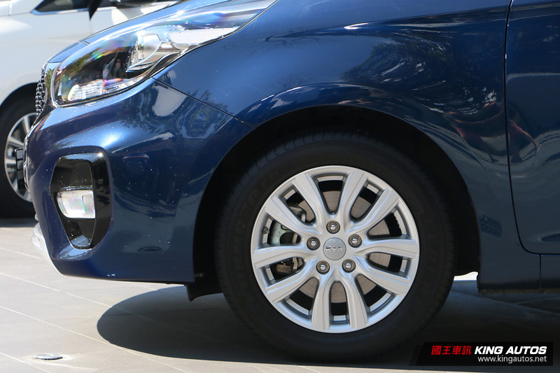 《Kia Carens》改款導入盲點偵測 79.9萬元起標配6氣囊發表上市 《Kia Carens》改款導入盲點偵測 79.9萬元起標配6氣囊發表上市