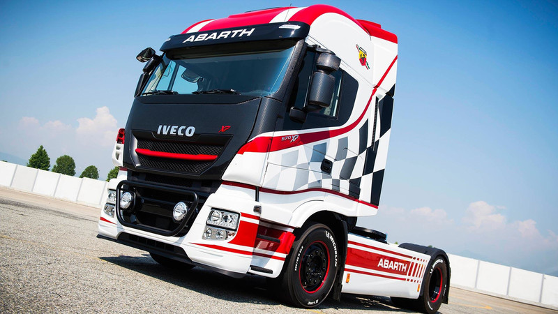 毒蠍勁裝上身 《Iveco》複製《Abarth 124 Spider》設計主題 毒蠍勁裝上身 《Iveco》複製《Abarth 124 Spider》設計主題