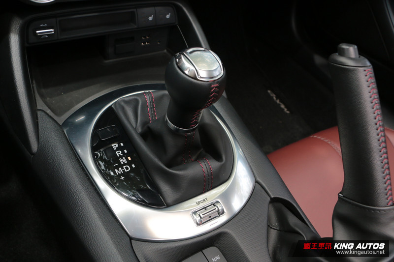 喚起心中玩樂慾望─《Mazda MX-5 RF》試駕體驗 喚起心中玩樂慾望─《Mazda MX-5 RF》試駕體驗