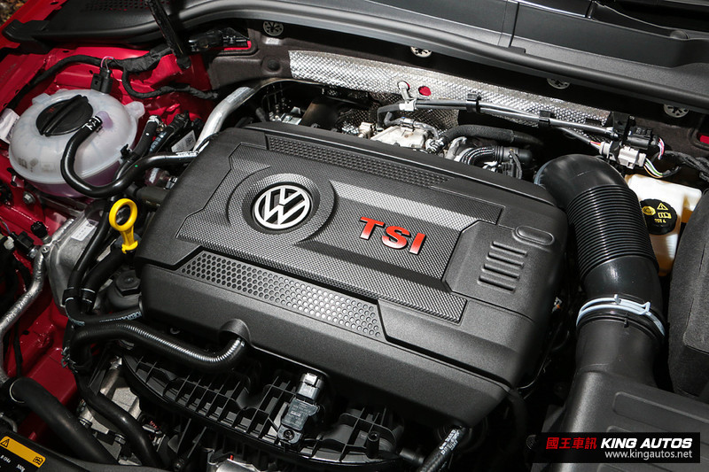 《Volkswagen Golf》小改款89.8萬起上市 最高較預售降價3萬元 《Volkswagen Golf》小改款89.8萬起上市 最高較預售降價3萬元