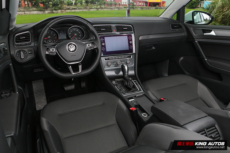 《Volkswagen Golf》小改款89.8萬起上市 最高較預售降價3萬元 《Volkswagen Golf》小改款89.8萬起上市 最高較預售降價3萬元