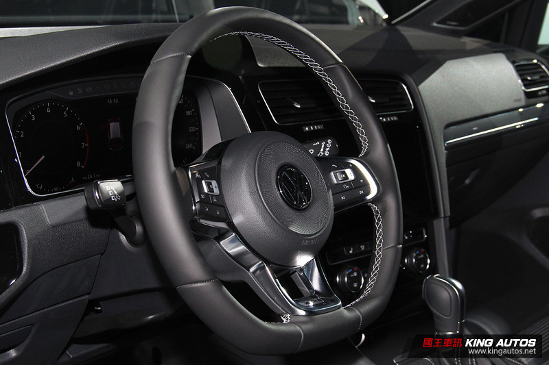 《Volkswagen Golf》小改款89.8萬起上市 最高較預售降價3萬元 《Volkswagen Golf》小改款89.8萬起上市 最高較預售降價3萬元