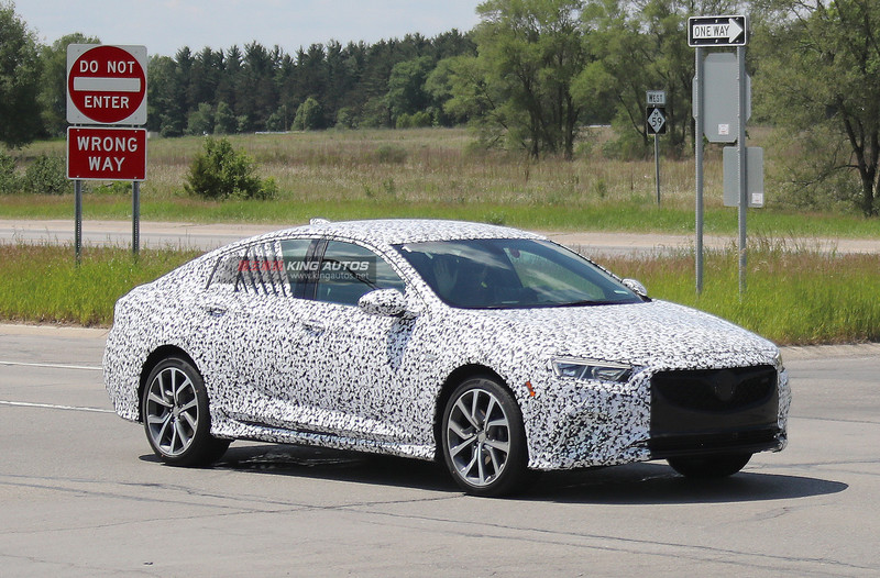 可望身懷335匹最大馬力 高性能版《Buick Regal GS》偽裝車首度現身 可望身懷335匹最大馬力 高性能版《Buick Regal GS》偽裝車首度現身