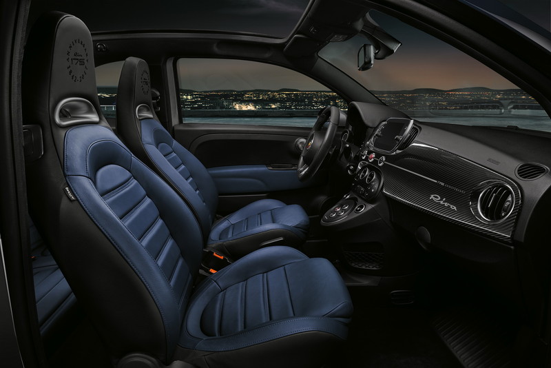 《Abarth 695 Rivale》義式奢華遊艇風情 《Abarth 695 Rivale》義式奢華遊艇風情