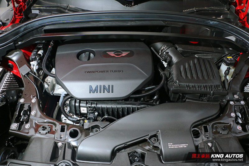 漫步都會叢林─《Mini Cooper Countryman 1.5T》試駕報導 漫步都會叢林─《Mini Cooper Countryman 1.5T》試駕報導