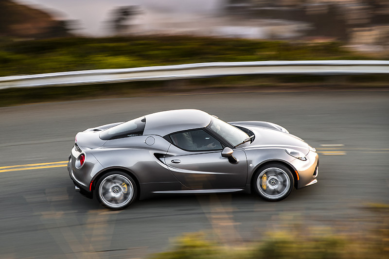 《Alfa Romeo 4C》獲頒Vincentric加拿大最有價值豪華跑車獎項 《Alfa Romeo 4C》獲頒Vincentric加拿大最有價值豪華跑車獎項