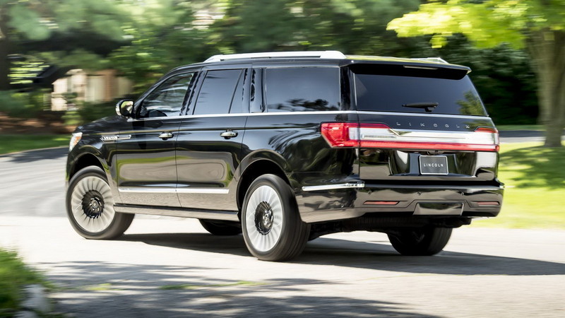 2018年式《Lincoln Navigator Extended》大尺碼成員報到 2018年式《Lincoln Navigator Extended》大尺碼成員報到