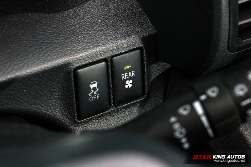 家庭的渴望─《Kia Carens》vs.《Toyota Sienta》,安全與配備篇 家庭的渴望─《Kia Carens》vs.《Toyota Sienta》,安全與配備篇