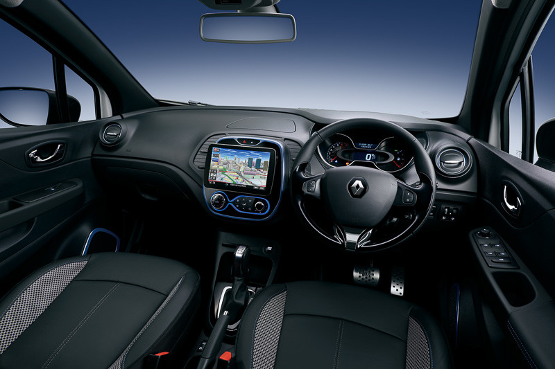 《Renault Captur Cannes》日本限量以坎城影展為名 《Renault Captur Cannes》日本限量以坎城影展為名