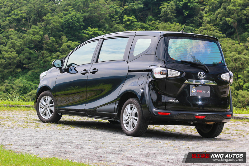 家庭的渴望─《Kia Carens》vs.《Toyota Sienta》,空間篇 家庭的渴望─《Kia Carens》vs.《Toyota Sienta》,空間篇