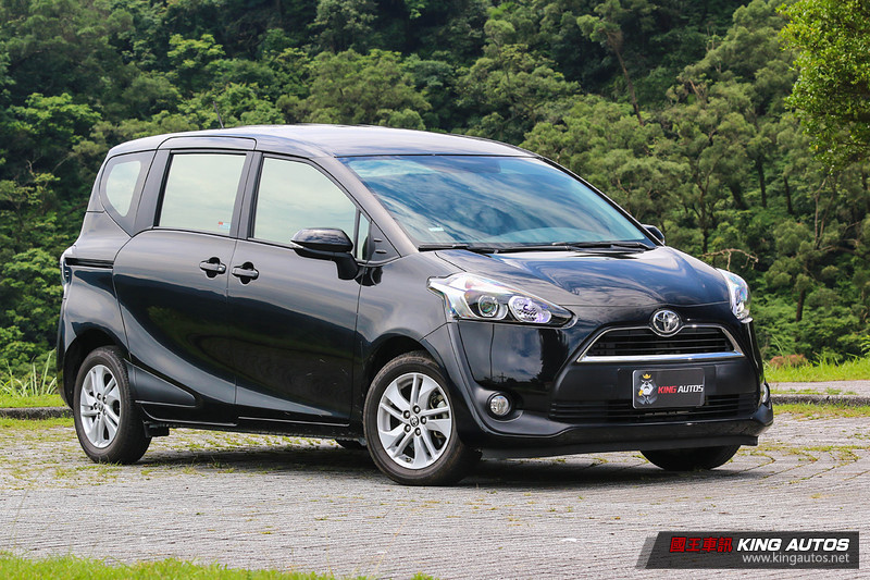 家庭的渴望─《Kia Carens》vs.《Toyota Sienta》,空間篇 家庭的渴望─《Kia Carens》vs.《Toyota Sienta》,空間篇