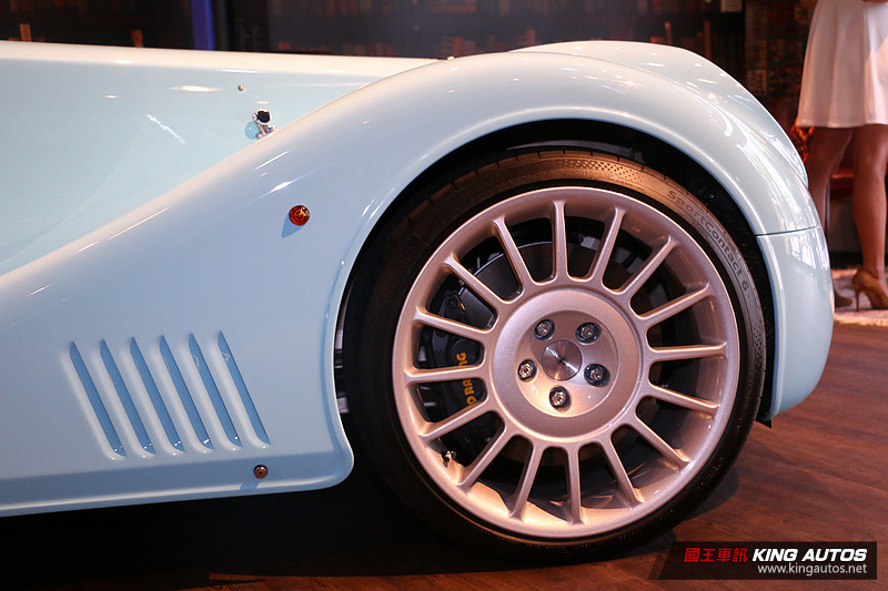 傳承百年英倫復古經典 《Morgan Aero 8 & Classic Plus4》登臺發表 傳承百年英倫復古經典 《Morgan Aero 8 & Classic Plus4》登臺發表