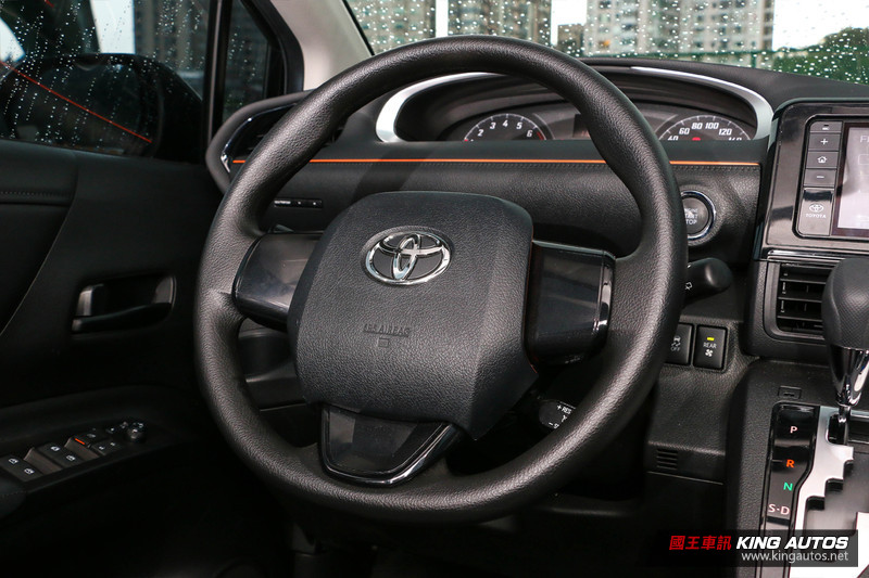 家庭的渴望─《Kia Carens》vs.《Toyota Sienta》,動態表現篇 家庭的渴望─《Kia Carens》vs.《Toyota Sienta》,動態表現篇