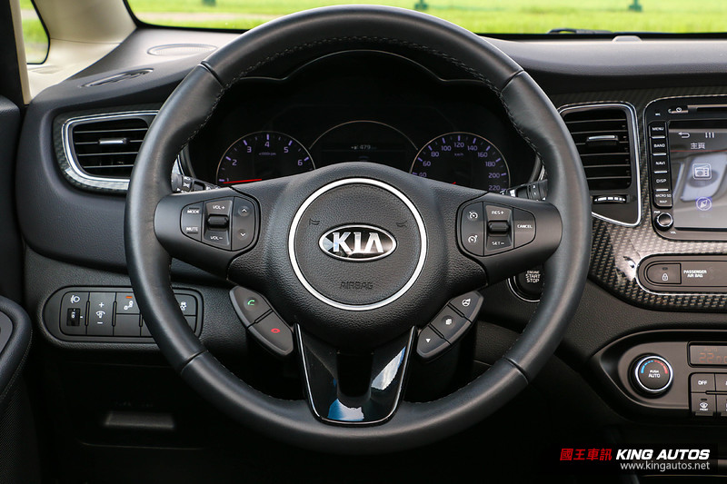 家庭的渴望─《Kia Carens》vs.《Toyota Sienta》,動態表現篇 家庭的渴望─《Kia Carens》vs.《Toyota Sienta》,動態表現篇