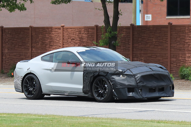 改搭5.2升V8機械增壓引擎 《Ford Mustang GT500》原型車出沒 改搭5.2升V8機械增壓引擎 《Ford Mustang GT500》原型車出沒