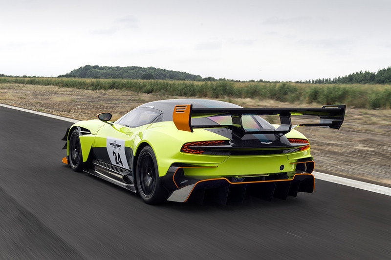 空力升級操控再進化 《Aston Martin Vulcan AMR Pro》發表亮相 空力升級操控再進化 《Aston Martin Vulcan AMR Pro》發表亮相