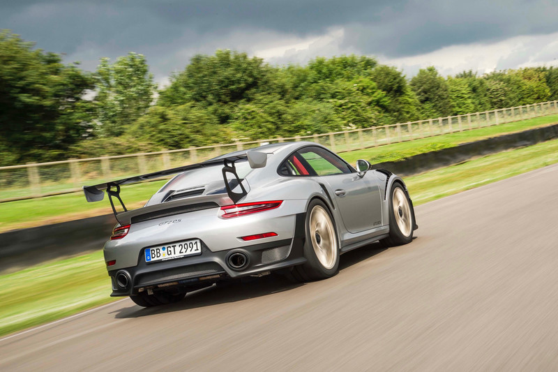 史上最強量產《911》 《Porsche 911 GT2 RS》狹700匹馬力問世 史上最強量產《911》 《Porsche 911 GT2 RS》狹700匹馬力問世