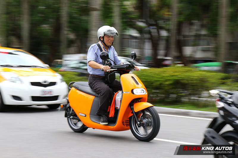 全台34處串聯、1,300輛新車同時上路! 《Gogoro 2 Series》首批新車正式交付 全台34處串聯、1,300輛新車同時上路! 《Gogoro 2 Series》首批新車正式交付