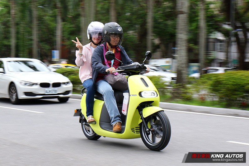 全台34處串聯、1,300輛新車同時上路! 《Gogoro 2 Series》首批新車正式交付 全台34處串聯、1,300輛新車同時上路! 《Gogoro 2 Series》首批新車正式交付
