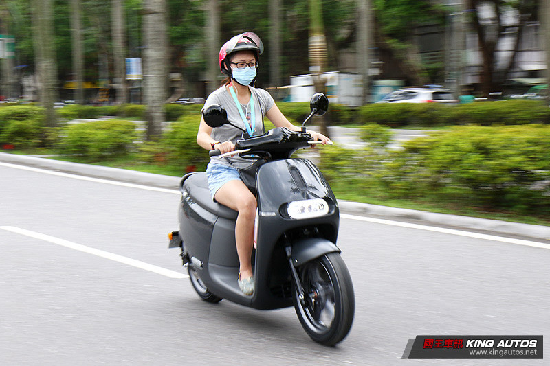 全台34處串聯、1,300輛新車同時上路! 《Gogoro 2 Series》首批新車正式交付 全台34處串聯、1,300輛新車同時上路! 《Gogoro 2 Series》首批新車正式交付