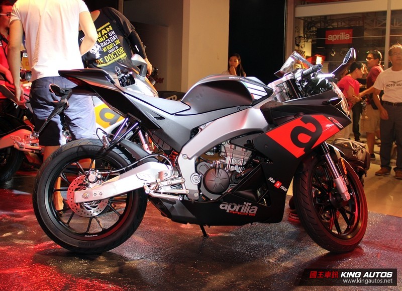 義式風情聯袂登場 2017《Aprilia RS125/Aprilia RSV4 RF/Moto Guzzi V7》臺灣開賣 義式風情聯袂登場 2017《Aprilia RS125/Aprilia RSV4 RF/Moto Guzzi V7》臺灣開賣