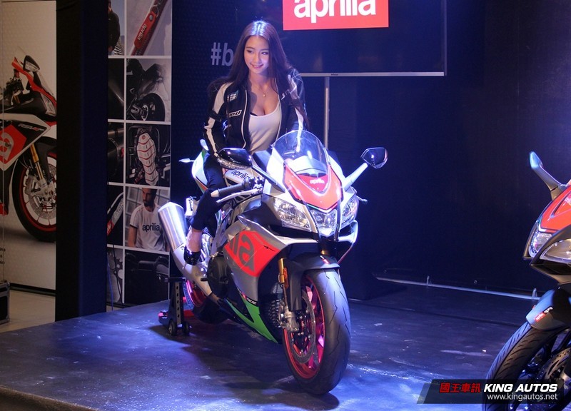 義式風情聯袂登場 2017《Aprilia RS125/Aprilia RSV4 RF/Moto Guzzi V7》臺灣開賣 義式風情聯袂登場 2017《Aprilia RS125/Aprilia RSV4 RF/Moto Guzzi V7》臺灣開賣