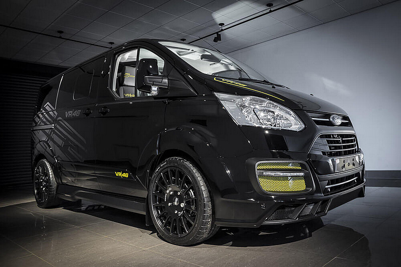 為《Ford Transit Tourneo》競技氣息 VR|46限定版本讓商旅車也能展現暗黑帥氣 為《Ford Transit Tourneo》競技氣息 VR|46限定版本讓商旅車也能展現暗黑帥氣