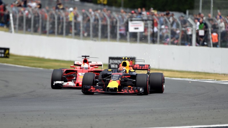 2017 F1英國站:Lewis Hamilton家鄉得勝 積分緊追Vettel 2017 F1英國站:Lewis Hamilton家鄉得勝 積分緊追Vettel