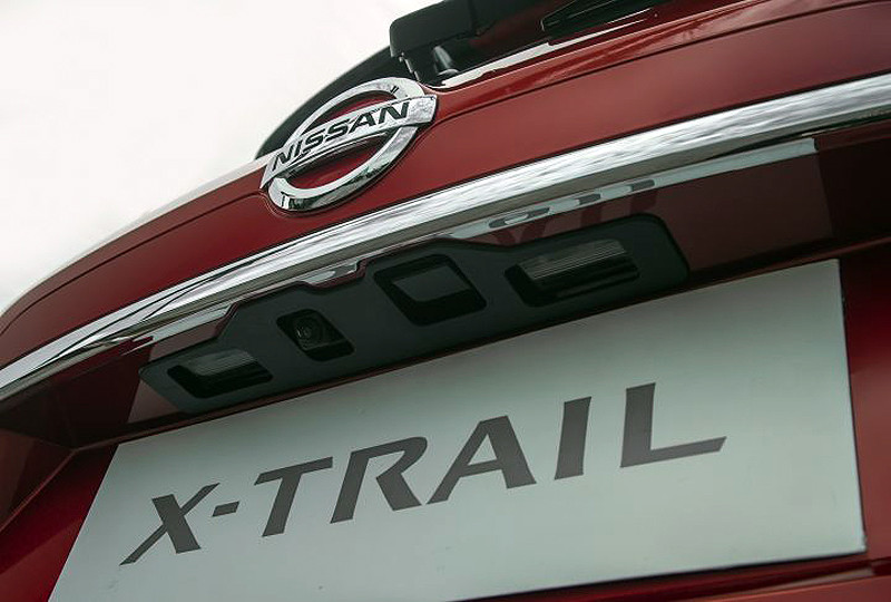 《Nissan X-Trail Limited Edition》越南專屬紅黑配限量登場 《Nissan X-Trail Limited Edition》越南專屬紅黑配限量登場