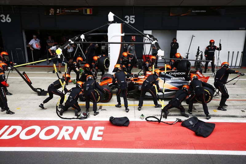 《McLaren》考慮與《Honda》分手 《Mercedes》與《Ferrari》沒興趣合作 《McLaren》考慮與《Honda》分手 《Mercedes》與《Ferrari》沒興趣合作