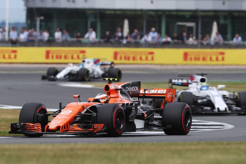 《McLaren》考慮與《Honda》分手 《Mercedes》與《Ferrari》沒興趣合作 《McLaren》考慮與《Honda》分手 《Mercedes》與《Ferrari》沒興趣合作