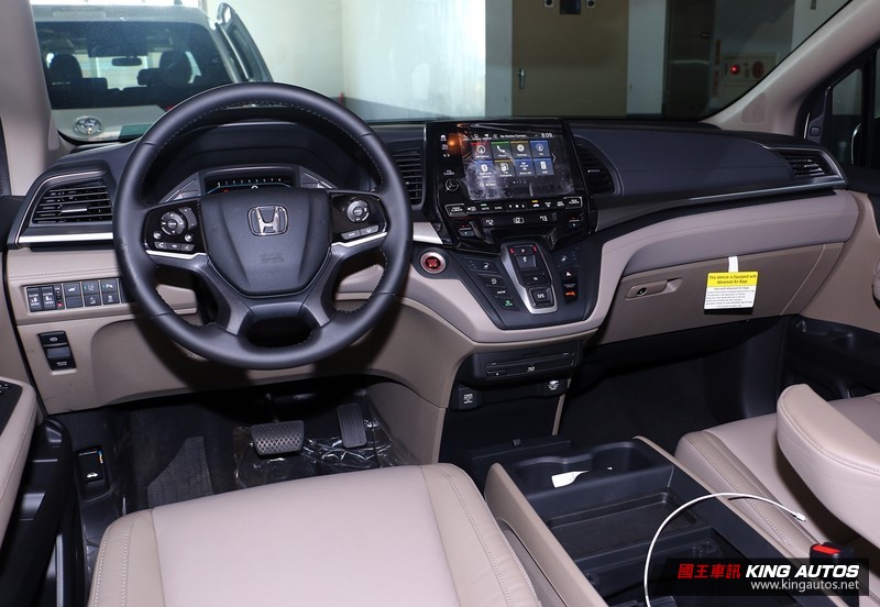 搶先一睹美規8人座《Honda Odyssey》實車身影 臺灣230萬元起開賣 搶先一睹美規8人座《Honda Odyssey》實車身影 臺灣230萬元起開賣