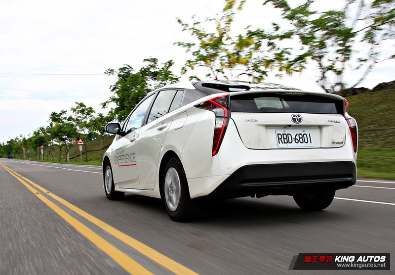 日韓綠能車再戰─《Hyundai Ioniq Hybrid》vs.《Toyota Prius》,動態表現篇 日韓綠能車再戰─《Hyundai Ioniq Hybrid》vs.《Toyota Prius》,動態表現篇