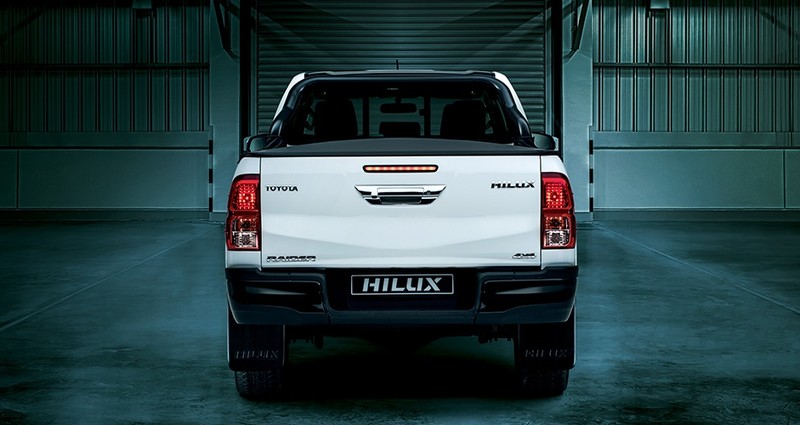《Toyota Hilux Raider Black Limited Edition》南非酷黑勁裝上身 《Toyota Hilux Raider Black Limited Edition》南非酷黑勁裝上身