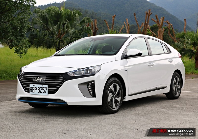 日韓綠能車三戰─《Hyundai Ioniq Hybrid》vs.《Toyota Prius》,養護成本篇 日韓綠能車三戰─《Hyundai Ioniq Hybrid》vs.《Toyota Prius》,養護成本篇