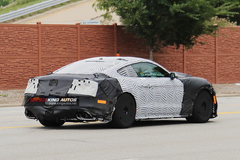 找上911 GT3伴遊 改款《Ford Shelby GT350 Mustang》間諜照再曝光 找上911 GT3伴遊 改款《Ford Shelby GT350 Mustang》間諜照再曝光